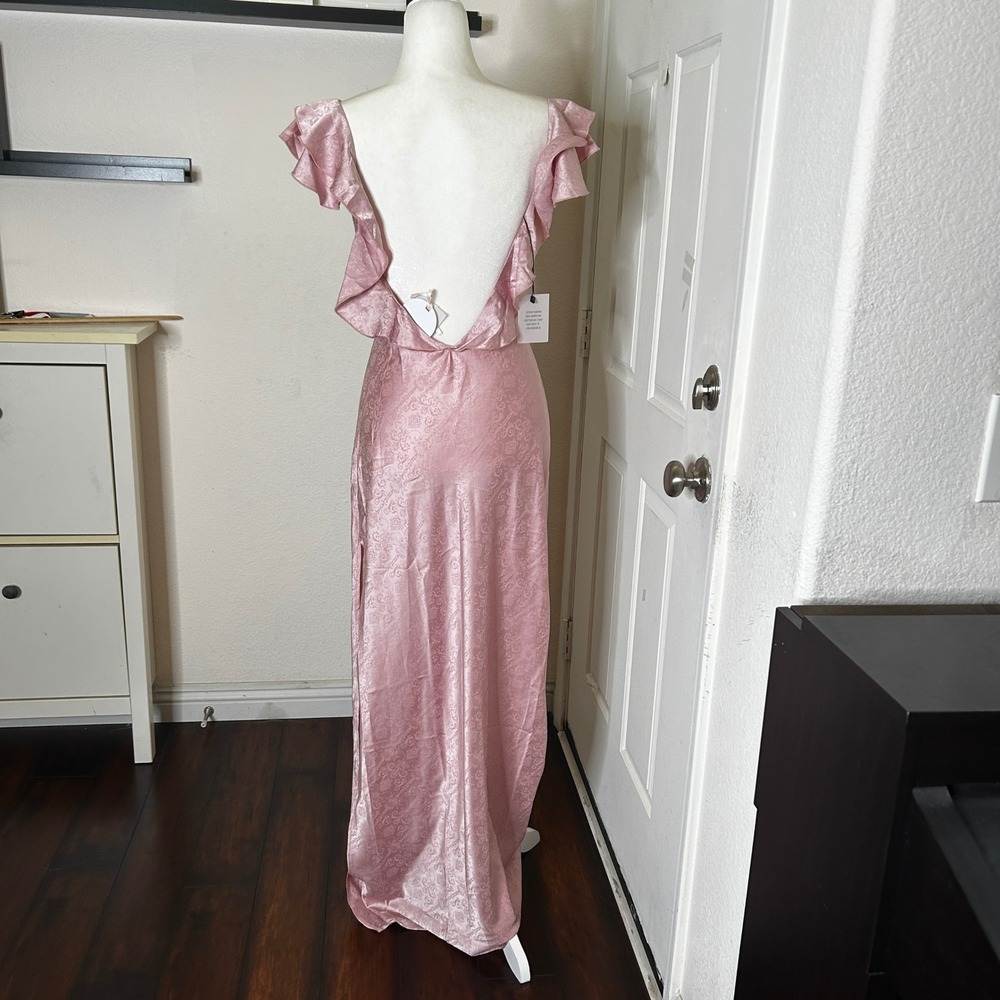 NWT More To Come Revolve Becky Ruffle Satin Jacquard Maxi Dress Dusty Pink Small - Picture 6 of 12